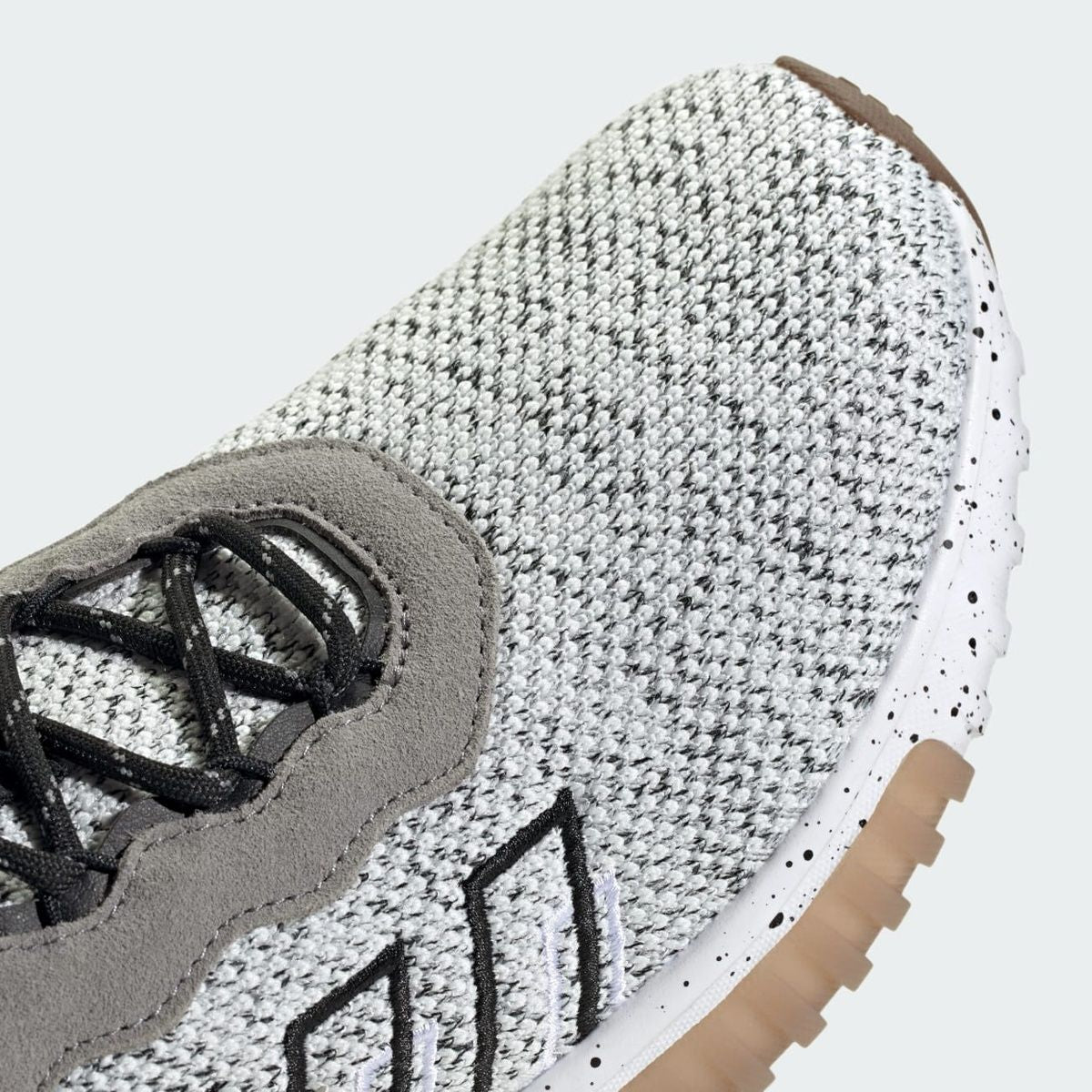 adidas - Women's Kaptir Flow 2.0 Shoes, Black/White