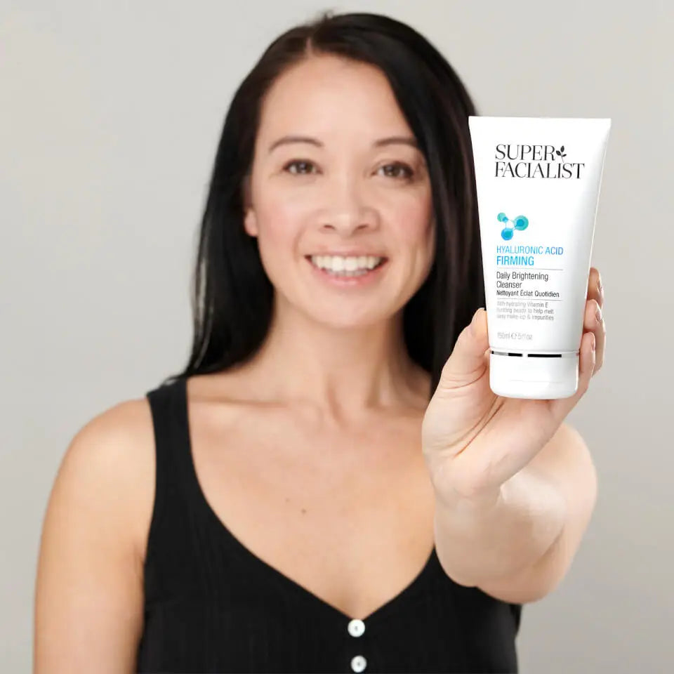 Super Facialist - Daily Brightening Cleanser image 7
