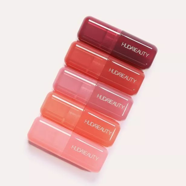 Huda Beauty - Liquid Blush image 0