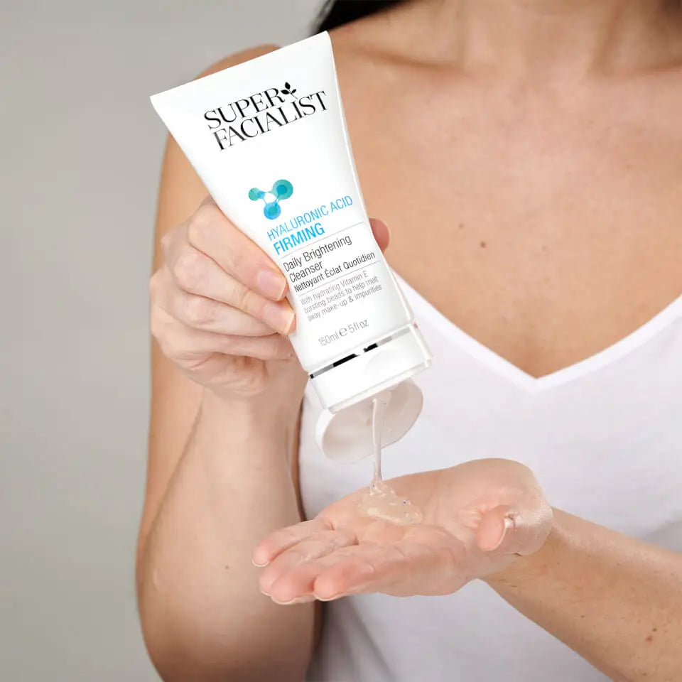 Super Facialist - Daily Brightening Cleanser image 5