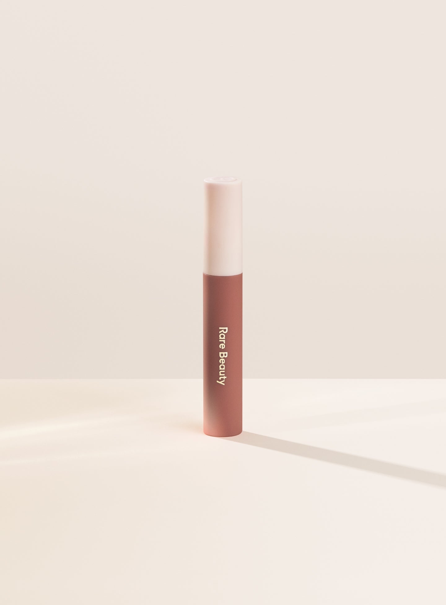 Rare Beauty - Lip Souffle Matte Lip Cream - Courage image
