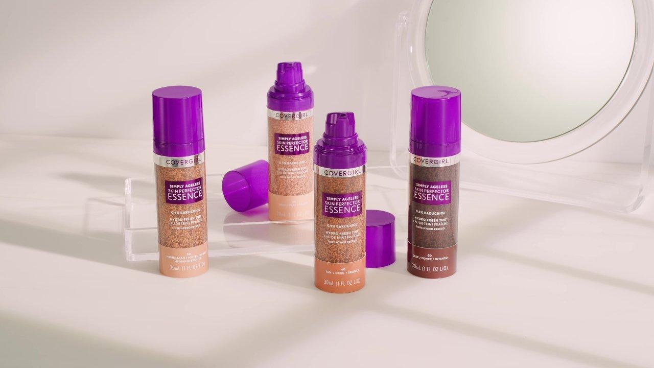 Covergirl - Simply Ageless Skin Perfector Essence Foundation image 0